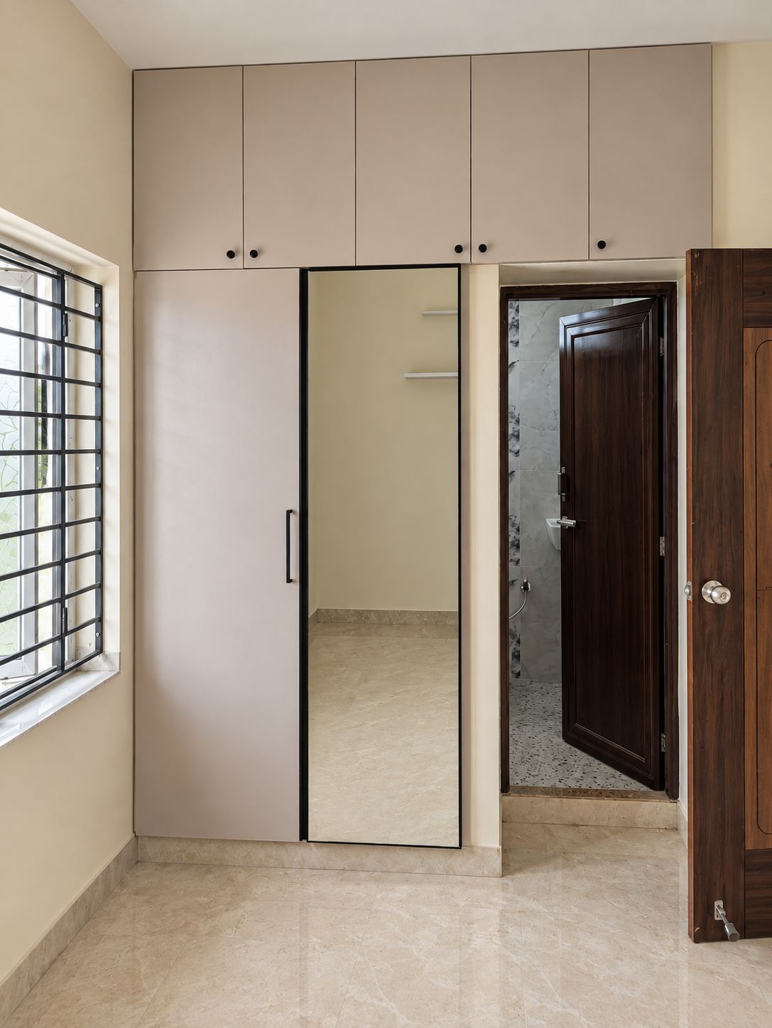 Wardrobe with full-length mirror shutter